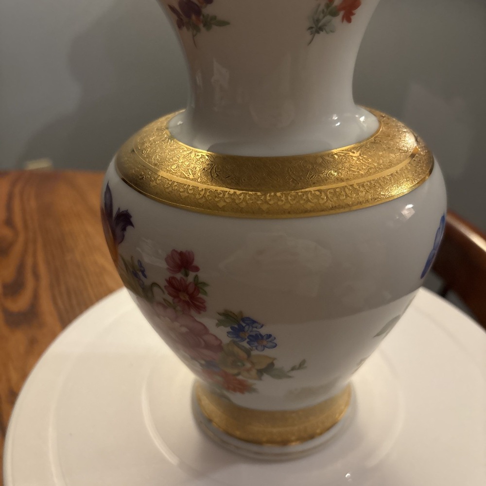 Vintage Apulum Alba luia Romainian Porcelain Vase Dresden Floral Gold Trim 1970 - Picture 5 of 13